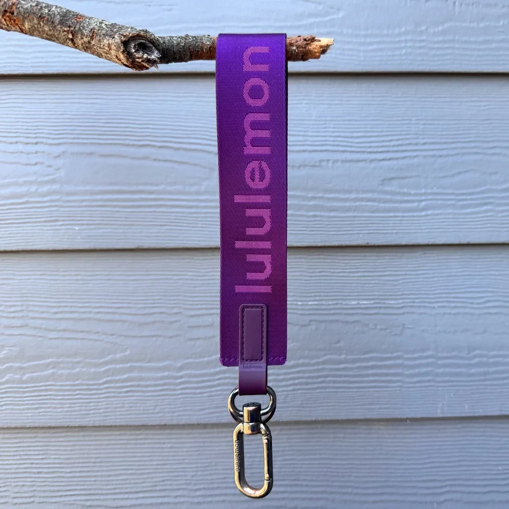Lululemon Never Lost Keychain, Goodnight Plum / Pink Haze